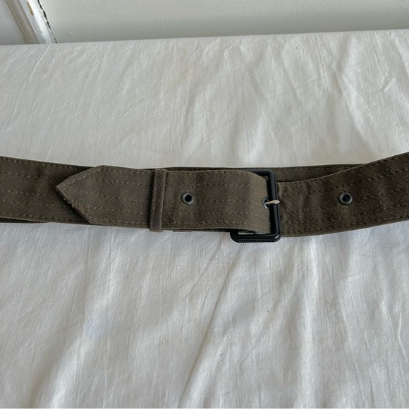 Men's Army Green Tactical Style Grommet Canvas Belt - Picture 11 of 12